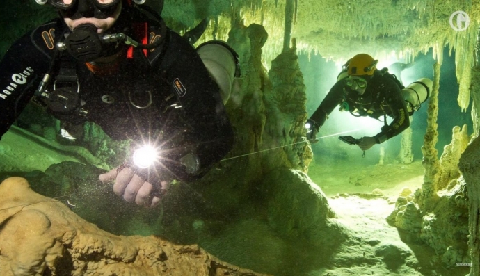 Найбільша підводна печера світу