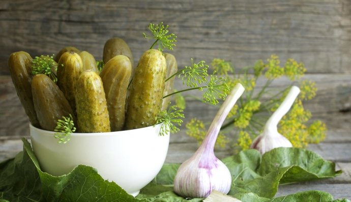 Солоні огірки