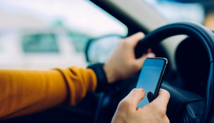 Автомобиль, смартфон