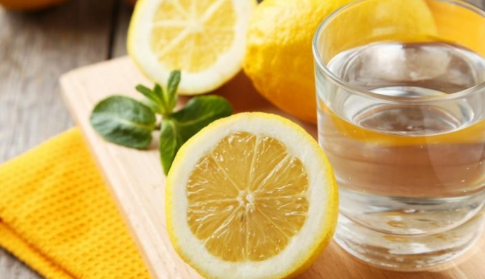 Вода с лимоном