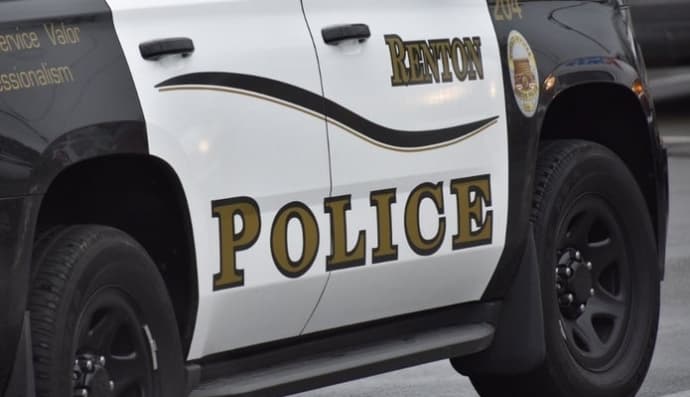Полицейский автомобиль в Рентоне