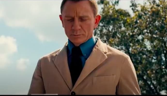 Джеймс Бонд