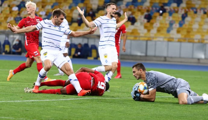 Динамо проти АЗ