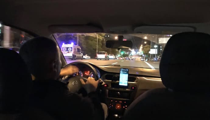 Водій таксі Андрій Бондарчук