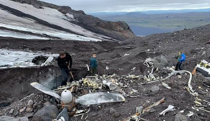 Уламки літака