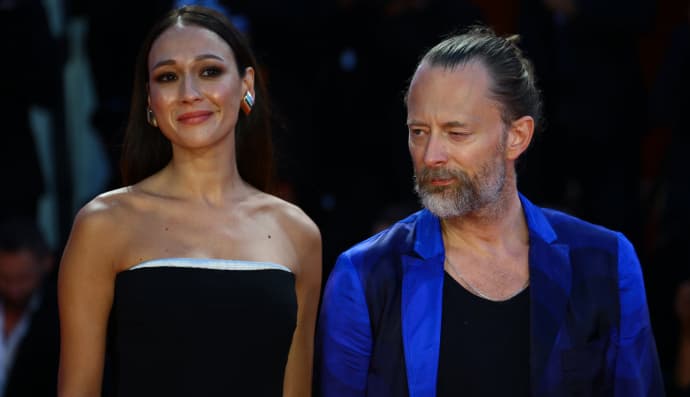 Том Йорк з дружиною