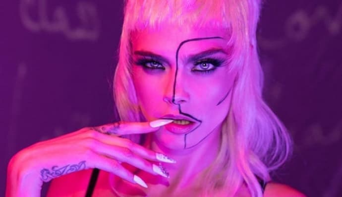 Кара Делевінь 