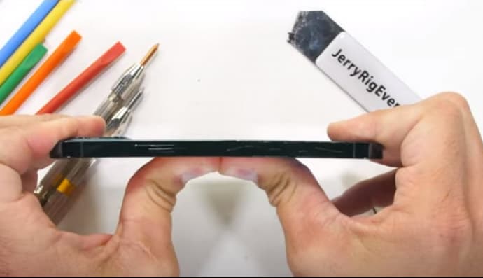 проверка на прочность iPhone 12 Pro