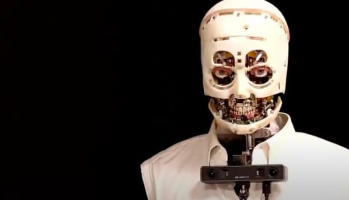 Людина-робот