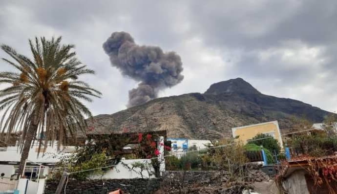 Виверження вулкану Стромболі