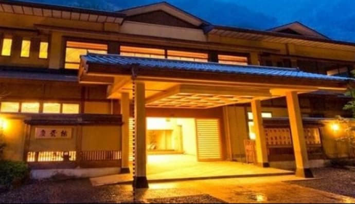 Древний отель 