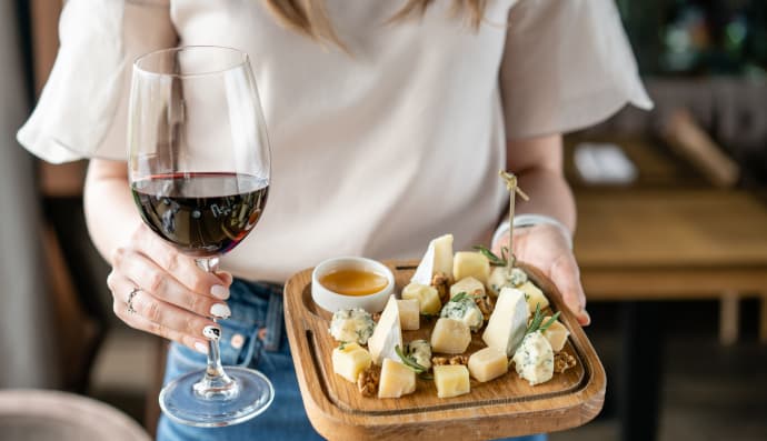 Алкоголь и сыр