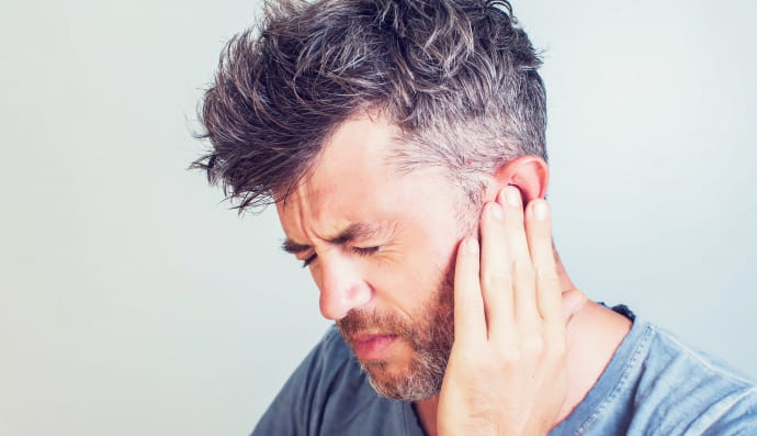 Біль у вухах