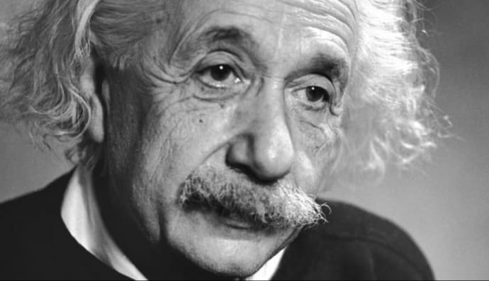 Альберт Эйнштейн