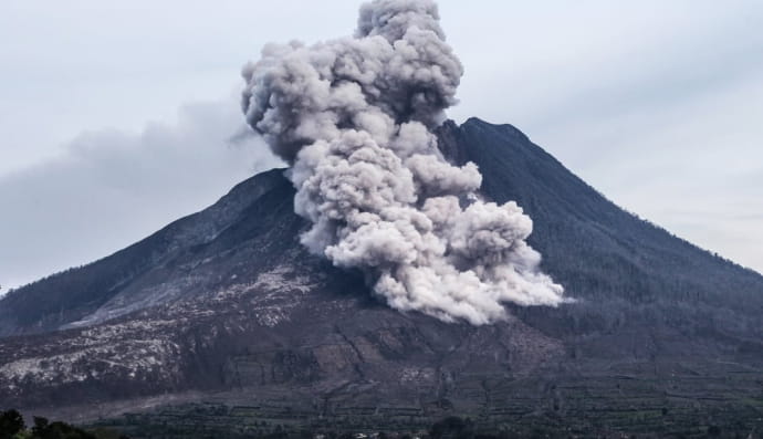 Вулкан Синабунг