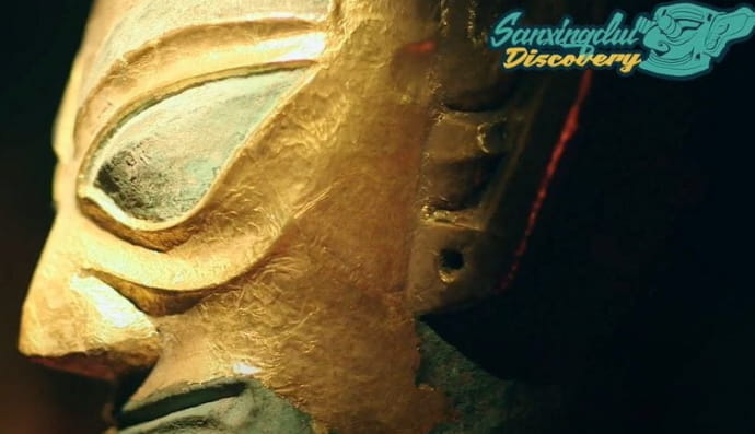 Древня золота маска