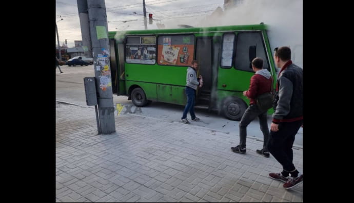 Палаюча маршрутка