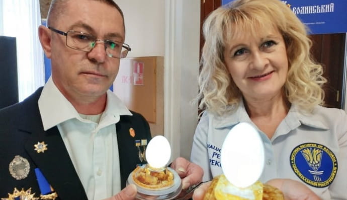 Анатолий Бойко установил рекорды по сверлению дыр в яйцах