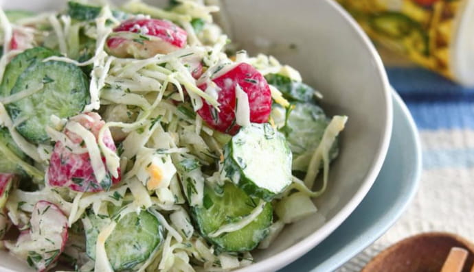 Салат з огірком та редискою