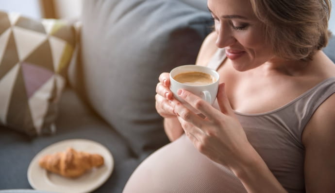 Кава і вагітна жінка