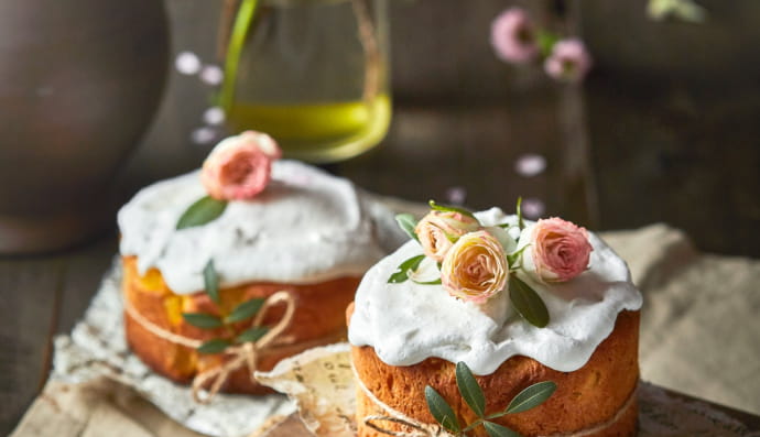 Кулич, сушеные цветы