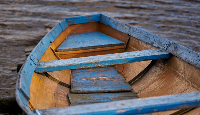 Дерев'яний човен