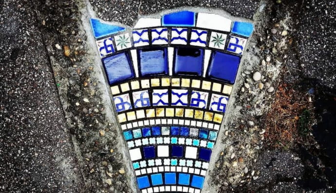 Мозаика на дороге