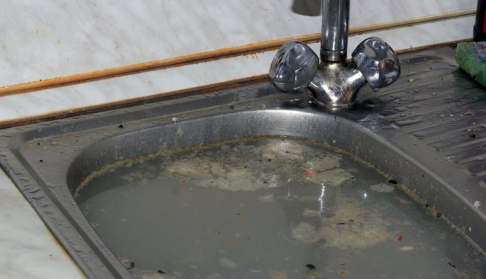 Забита раковина, канализация