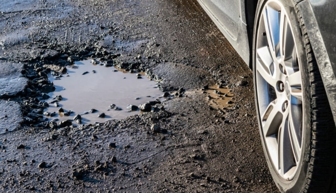 Розбита дорога