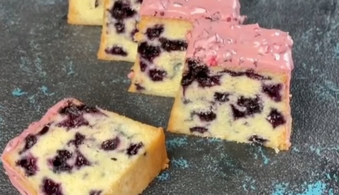 Чорничний кекс