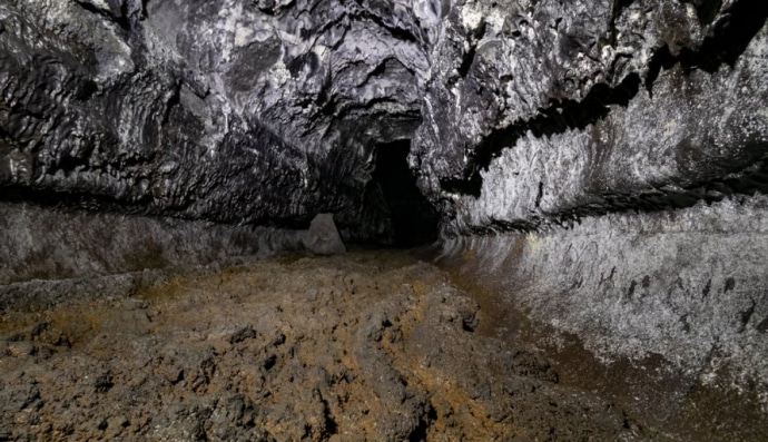 Лавовий тунель