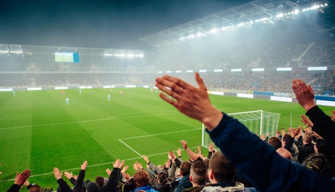 Болельщики на стадионе