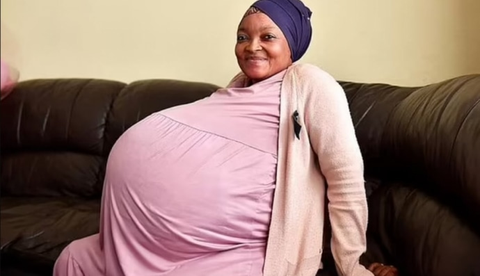 Вагітна Госіаме Сітхоул 