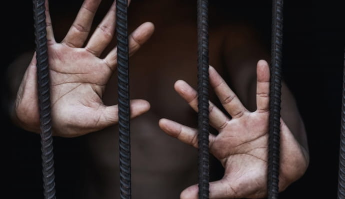 Человек за решеткой