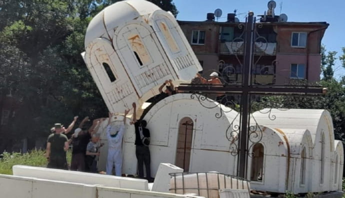 У Херсоні створили церкву з пінопласту