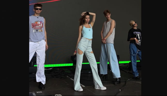 Надя Дорофєєва і її танцівники