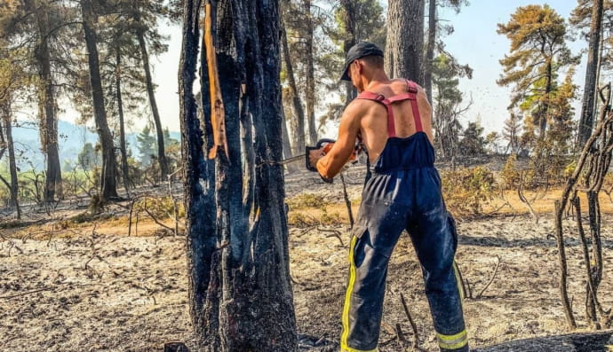 Український пожежник у Греції