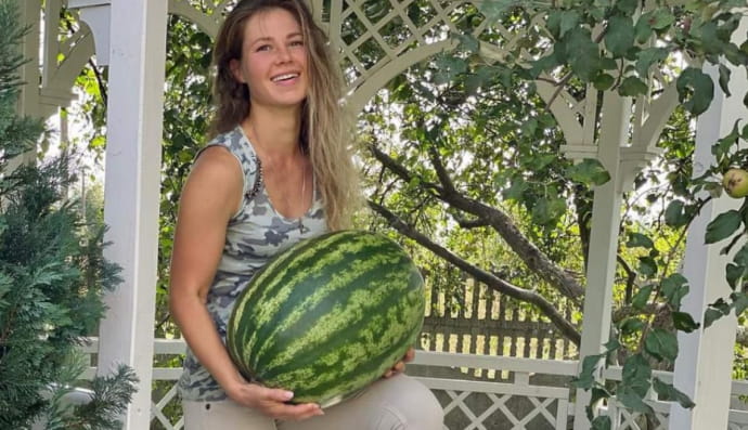 32-килограммовый арбуз, который вырастила Мария Троцко 