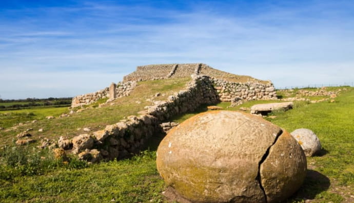 Монте д'Аккодді (північ Сардинії, Італія)