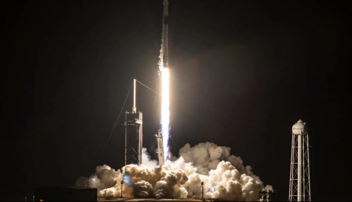 Первый запуск ракеты-носителя Falcon 9 с кораблем Crew Dragon