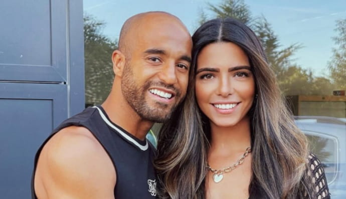 Лукас Моура і його дружина