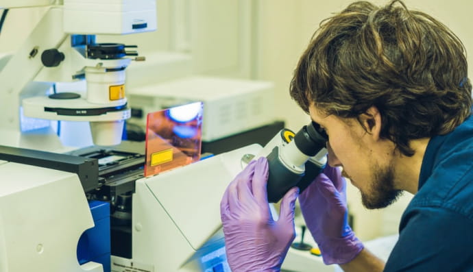 Конфокальний мікроскоп