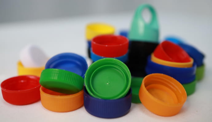 пластикові кришки