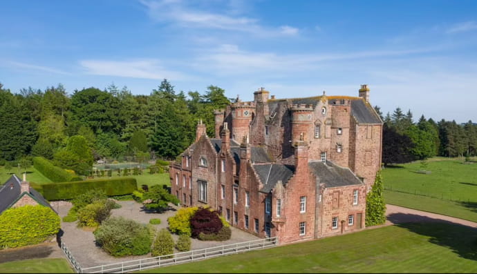 Замок Карестон