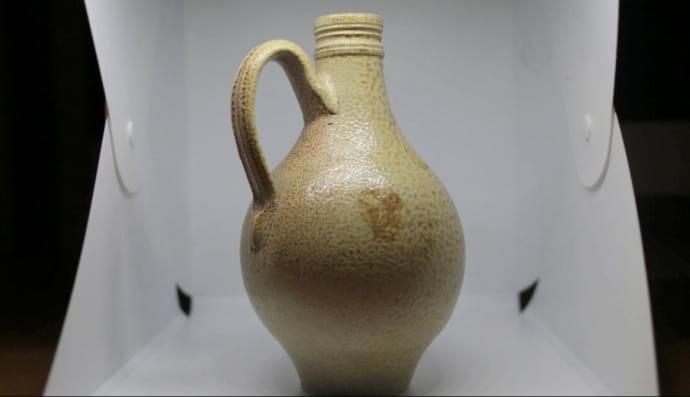 Бутылка ведьмы XVII века