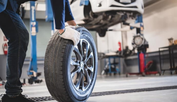 Автомобіль