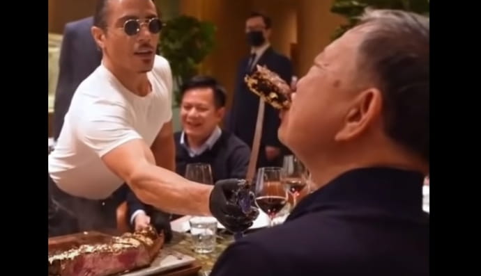 Міністр громадської безпеки В'єтнаму То Лам у лондонському ресторані Nsur-Et