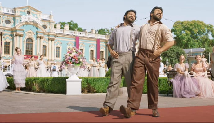 Індійський фільм "RRR"