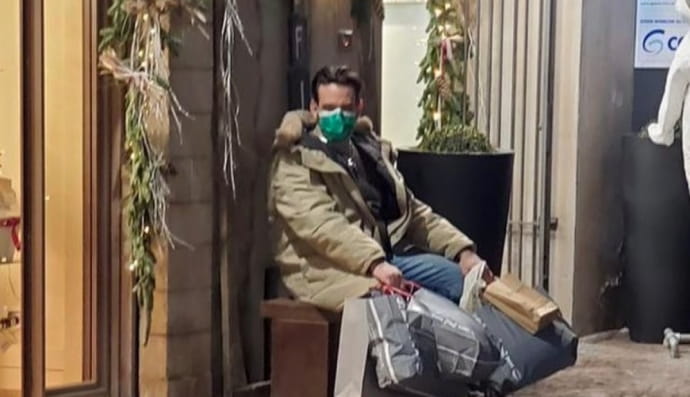 чим займаються чоловіки, які ходять з дружинами на шопінг