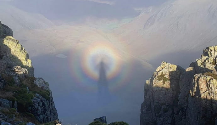 у горах Великої Британії помітили незвичного "привида"